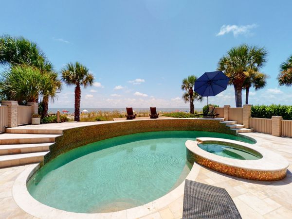 Ultimate Vacation Pool Home in Hilton Head