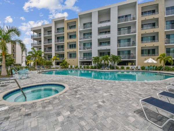 Sarasota Condo with Pool and Gym