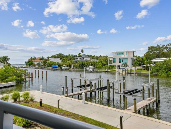 Sarasota Condo with Pool and Gym