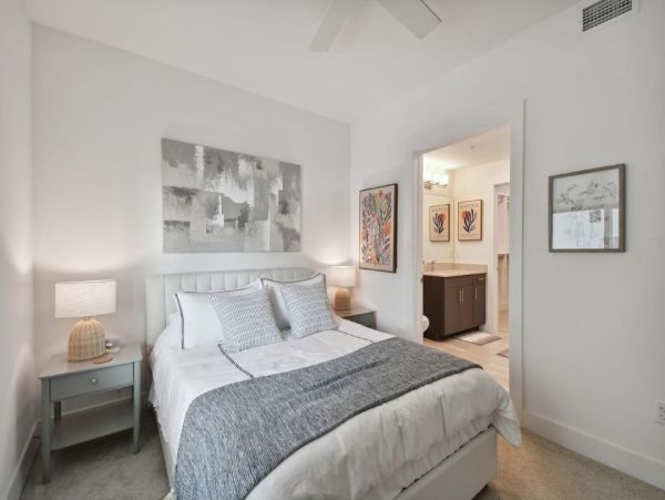 Sarasota Condo with Pool and Gym