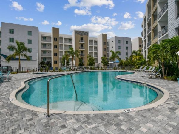 Sarasota Condo with Pool and Gym