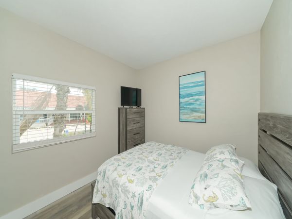 Ultimate Siesta Key Retreat: Beach, Dining & Entertainment Nearby