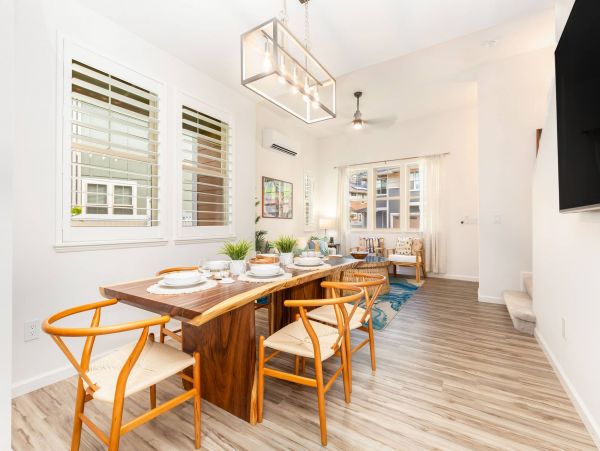 Serene Waianae Retreat: Ocean Views & Modern Amenities