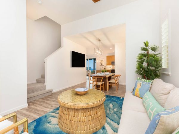 Serene Waianae Retreat: Ocean Views & Modern Amenities