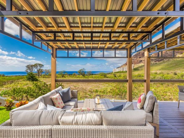 Serene Waianae Retreat: Ocean Views & Modern Amenities