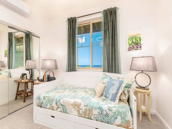Serene Waianae Retreat: Ocean Views & Modern Amenities
