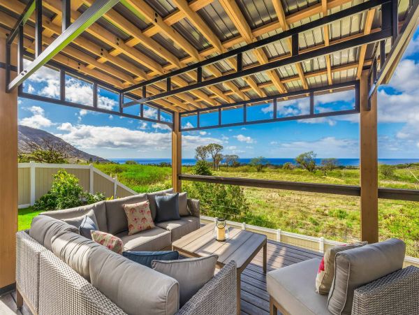 Serene Waianae Retreat: Ocean Views & Modern Amenities