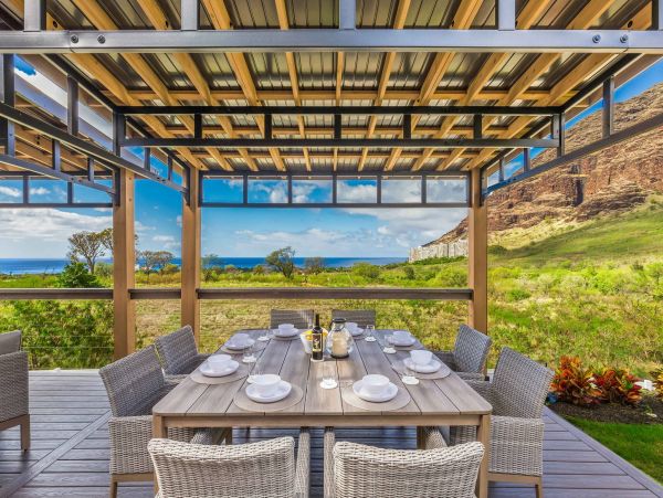 Serene Waianae Retreat: Ocean Views & Modern Amenities