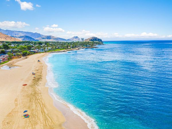 Serene Waianae Retreat: Ocean Views & Modern Amenities