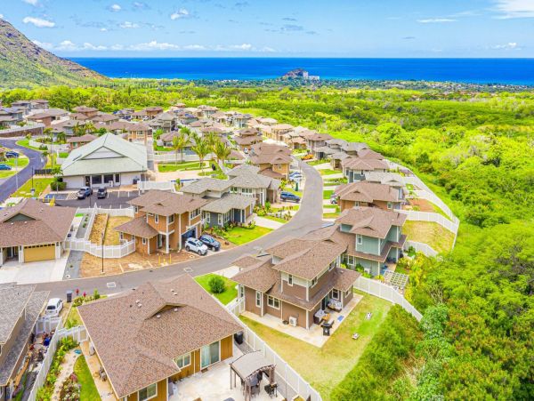 Beautiful Vacation Home in Makaha Ocean Views