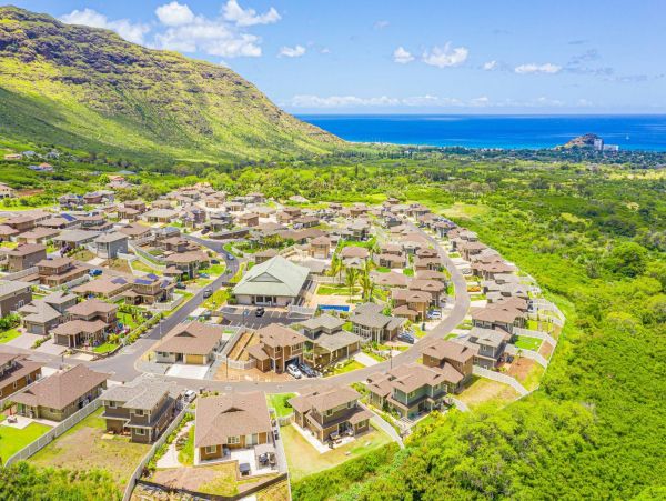 Beautiful Vacation Home in Makaha Ocean Views