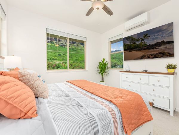 Beautiful Vacation Home in Makaha Ocean Views