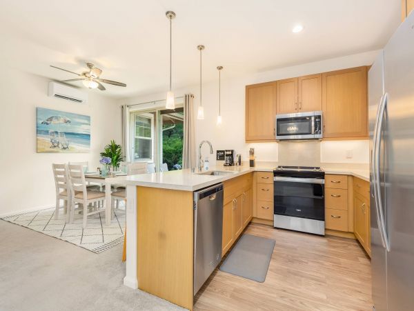 Beautiful Vacation Home in Makaha Ocean Views
