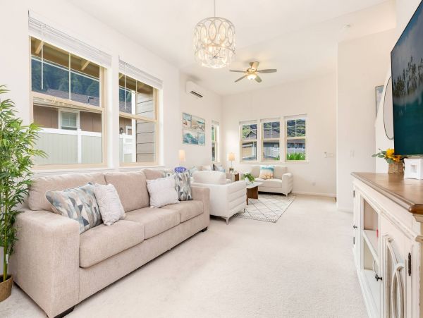 Beautiful Vacation Home in Makaha Ocean Views