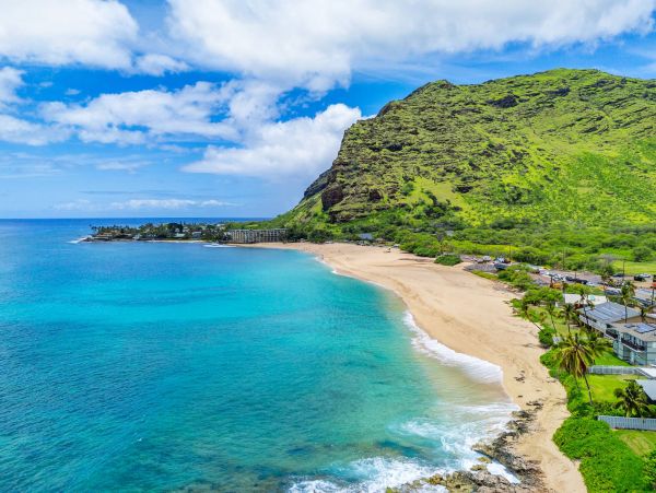 Beautiful Vacation Home in Makaha Ocean Views