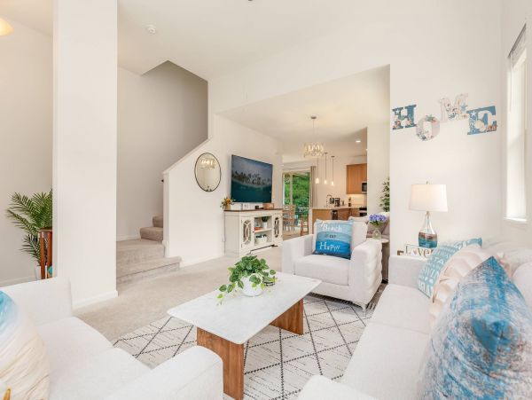 Beautiful Vacation Home in Makaha Ocean Views