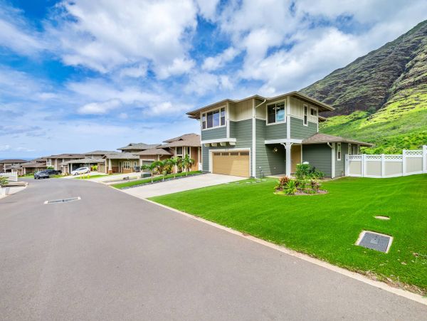 Waianae Vacation Rental with Pool & Near Makaha Beach