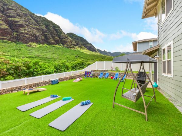 Waianae Vacation Rental with Pool & Near Makaha Beach