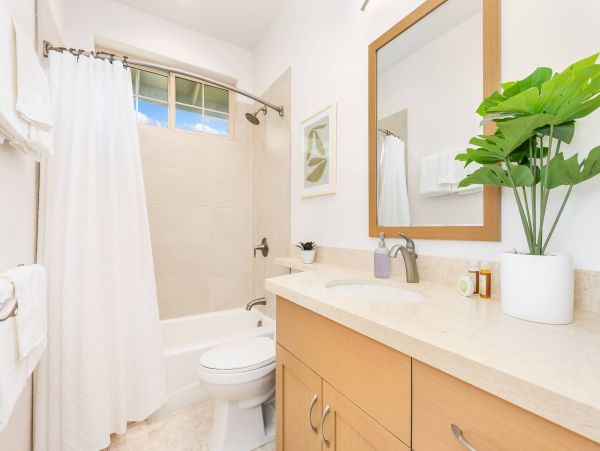 Waianae Vacation Rental with Pool & Near Makaha Beach