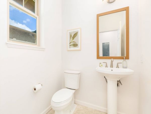 Waianae Vacation Rental with Pool & Near Makaha Beach
