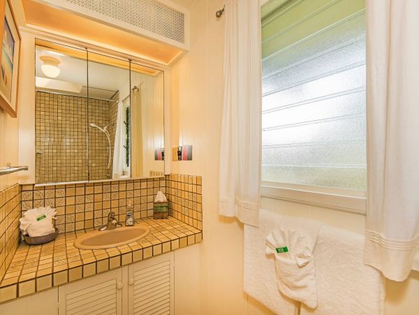 North Shore Ocean & Mountain View 3 Bedroom Vacation Rental