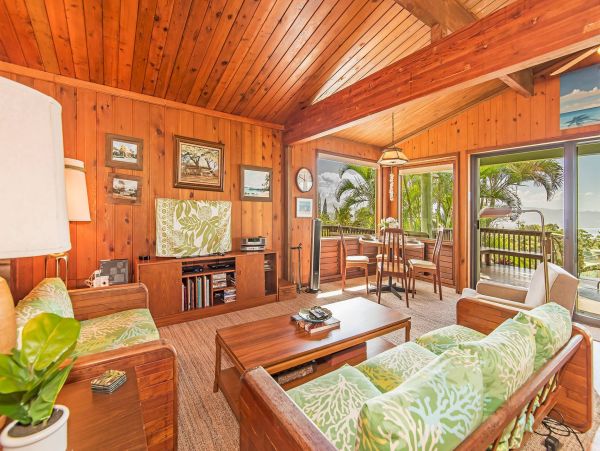 North Shore Ocean & Mountain View 3 Bedroom Vacation Rental
