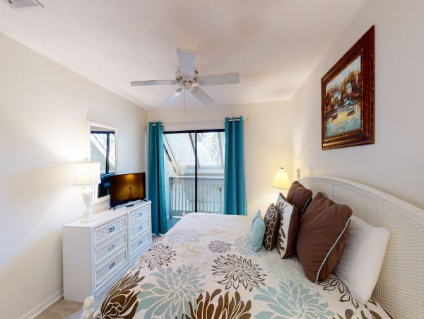 Hilton Head Vacation Rental: Modern 4BR Villa with Pool Access