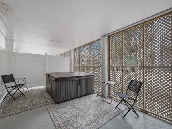 Beachside Two Bedroom Triplex Vacation Rental in Holmes Beach