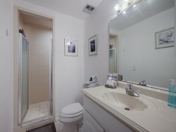 Beachside Two Bedroom Triplex Vacation Rental in Holmes Beach