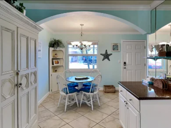 Charming Indian Shores Getaway: Beach & Bayfront Views