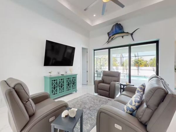 Cape Coral Luxury Four Bedroom Rental with Caged Pool