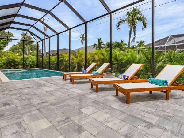 Relax in Paradise 4 Bedroom Pool Home