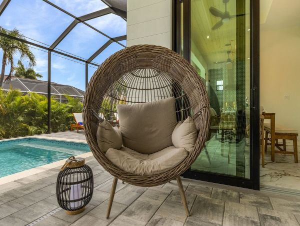 Relax in Paradise 4 Bedroom Pool Home