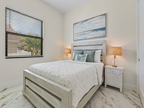 Relax in Paradise 4 Bedroom Pool Home