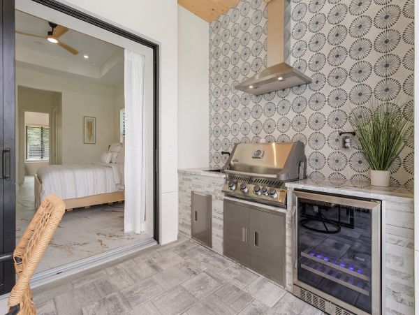 Relax in Paradise 4 Bedroom Pool Home