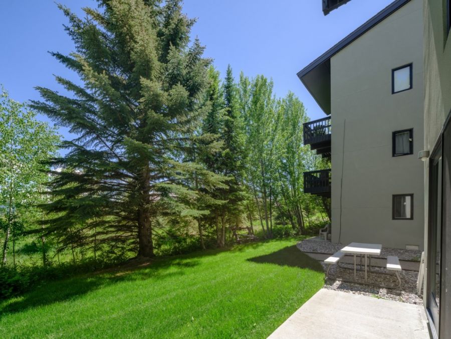 Teton Village Three Bedroom Townhome for a Fun Ski Vacations