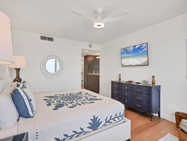 Longboat Key Vacation Rental - Luxury Beachfront Escape