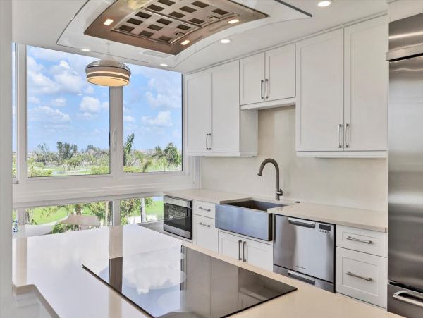 Longboat Key Vacation Rental - Luxury Beachfront Escape