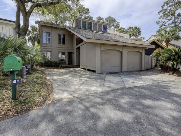 Hilton Head Four Bedroom Golf Course View Vacation Rental Home