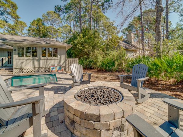 Three Bedroom Luxury Vacation Home with Private Pool in Hilton Head
