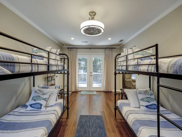 Three Bedroom Luxury Vacation Home with Private Pool in Hilton Head