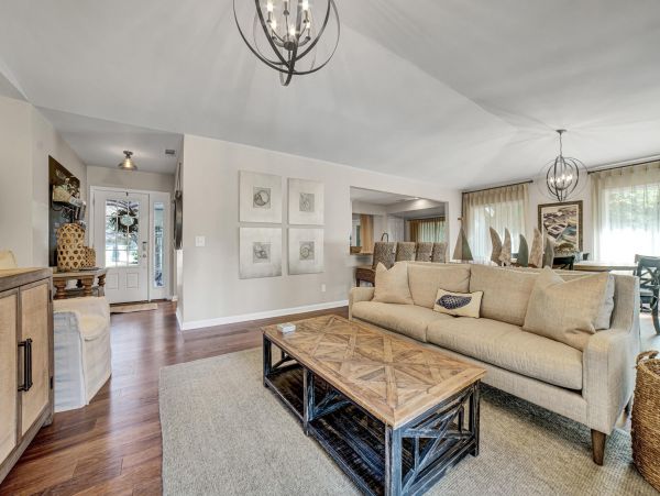 Three Bedroom Luxury Vacation Home with Private Pool in Hilton Head