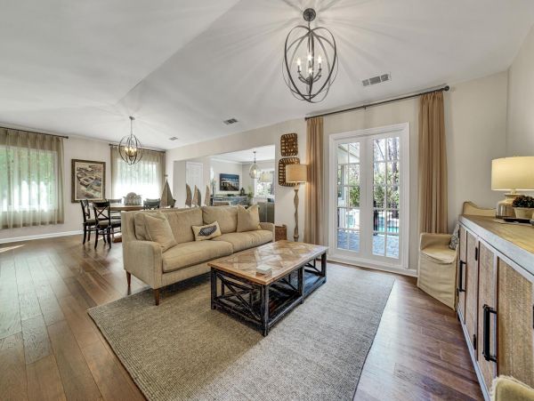 Three Bedroom Luxury Vacation Home with Private Pool in Hilton Head