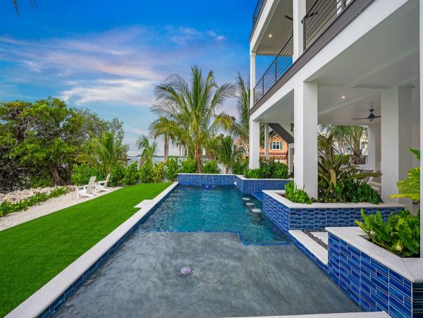 Great Escape Bradenton Beach Pool Home