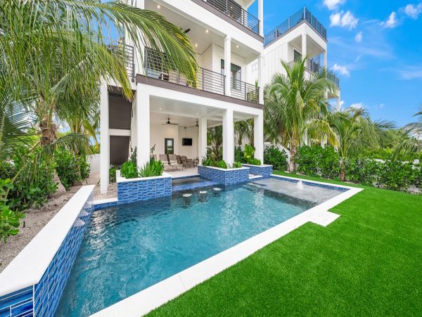 Great Escape Bradenton Beach Pool Home