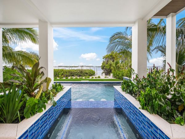 Great Escape Bradenton Beach Pool Home