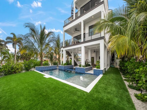 Great Escape Bradenton Beach Pool Home