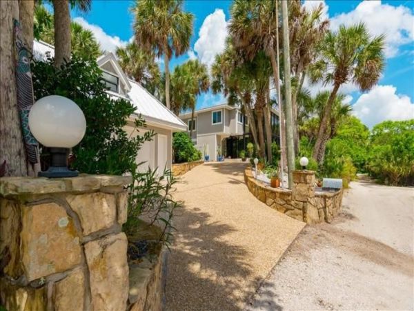 Manasota Gulf Front Five Bedroom Vacation Home