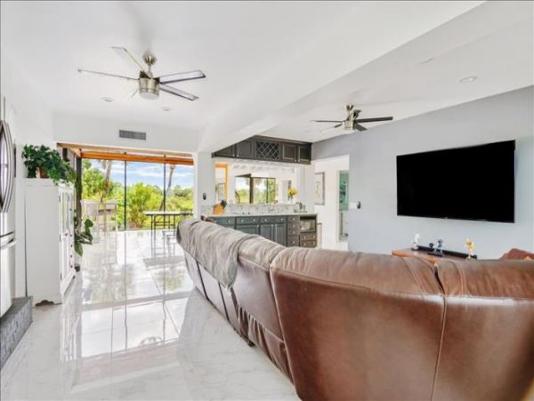 Manasota Gulf Front Five Bedroom Vacation Home