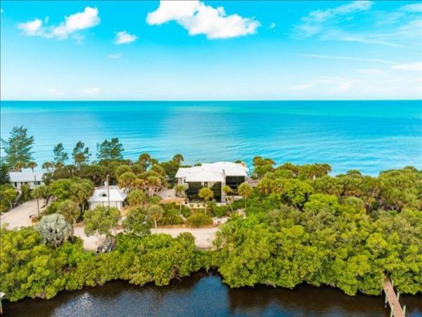 Manasota Gulf Front Five Bedroom Vacation Home
